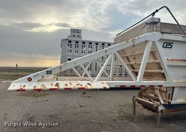 image for item EQ4644 2013 Manac 4B240AC00 bottom dump trailer