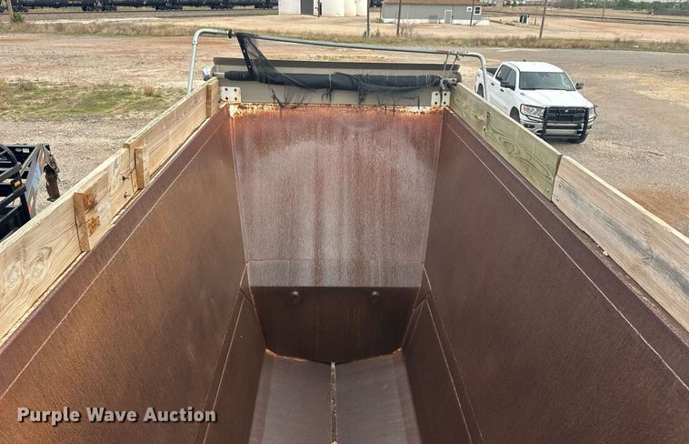 image for item EQ4644 2013 Manac 4B240AC00 bottom dump trailer