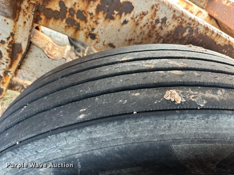 image for item EQ4644 2013 Manac 4B240AC00 bottom dump trailer