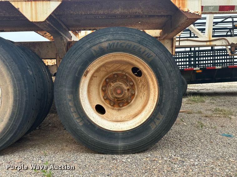 image for item EQ4644 2013 Manac 4B240AC00 bottom dump trailer