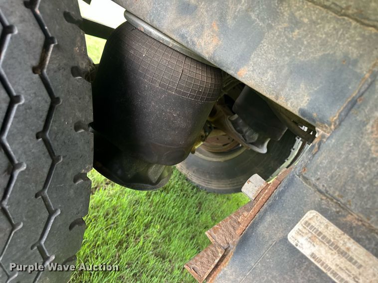 image for item ER8998 2016 Timpte grain trailer