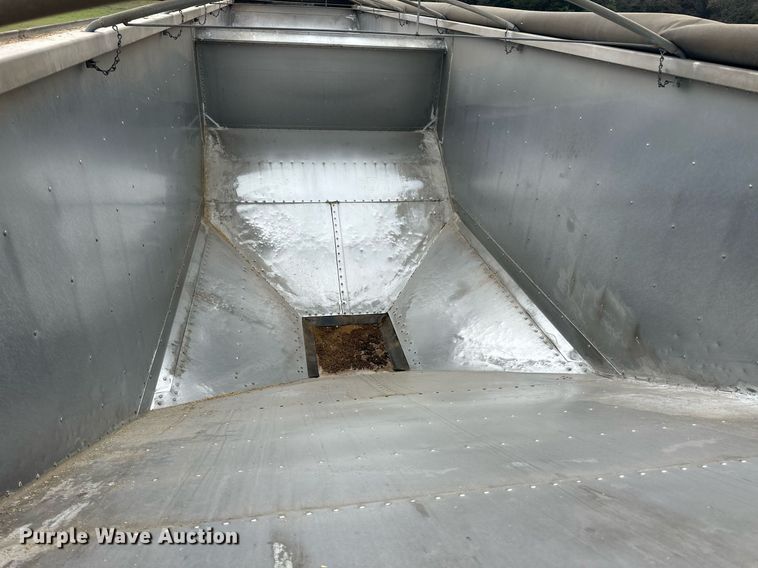 image for item ER8998 2016 Timpte grain trailer