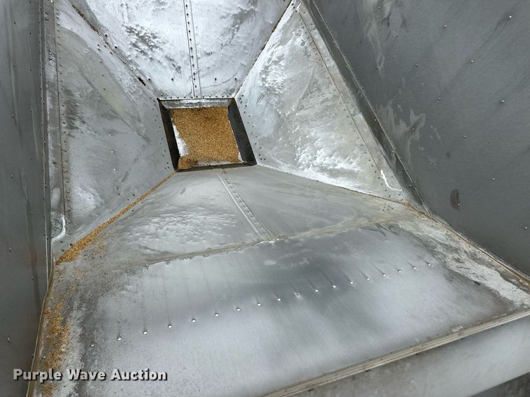 image for item ER8998 2016 Timpte grain trailer