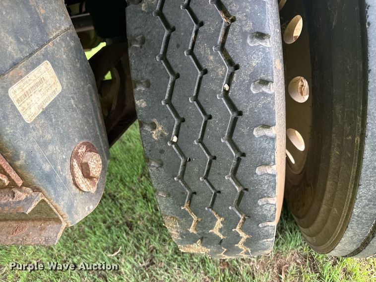 image for item ER8998 2016 Timpte grain trailer