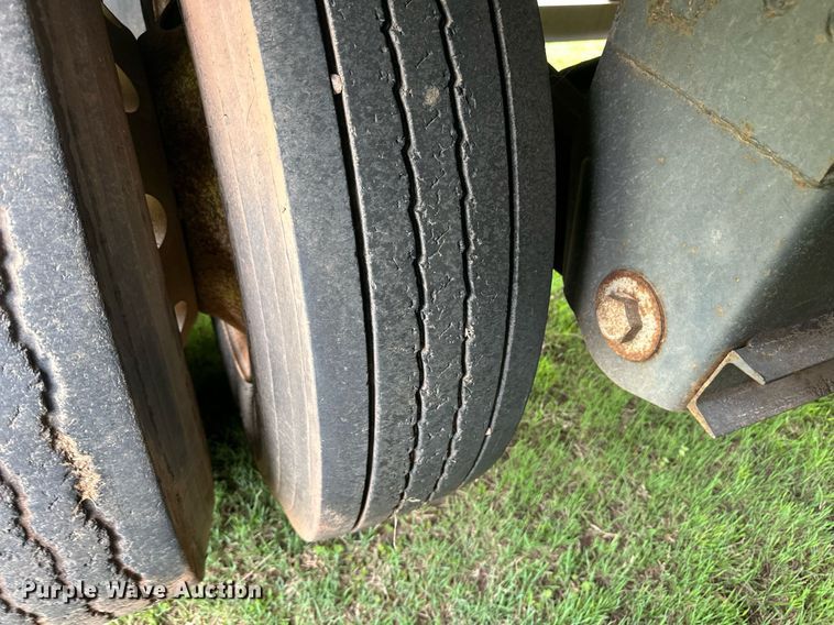 image for item ER8998 2016 Timpte grain trailer