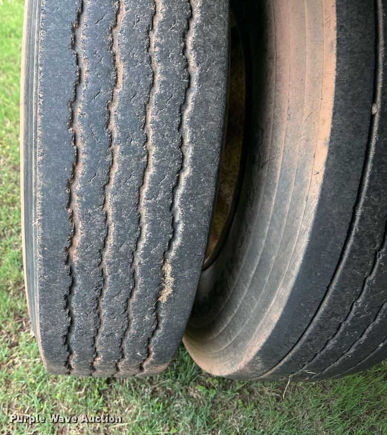 image for item ER8998 2016 Timpte grain trailer