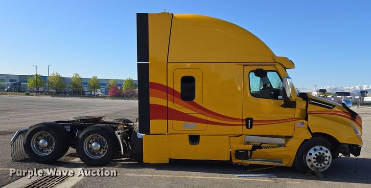 image for item FB9356 2024 Freightliner Cascadia semi truck