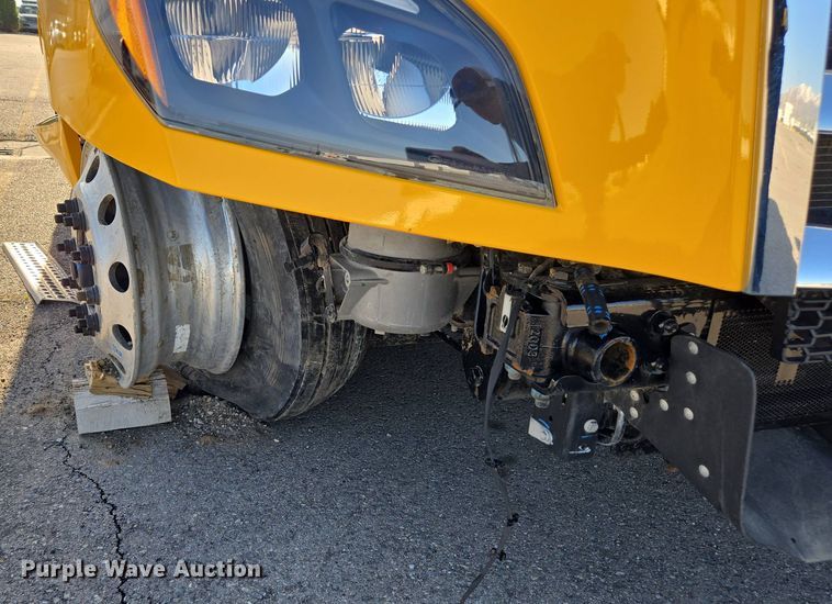 image for item FB9356 2024 Freightliner Cascadia semi truck