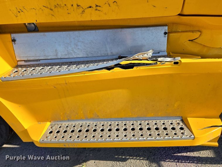 image for item FB9356 2024 Freightliner Cascadia semi truck