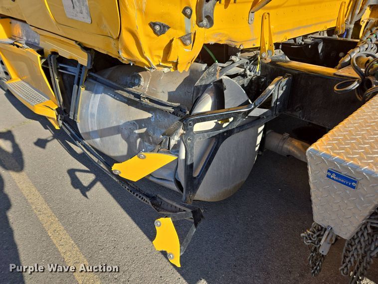 image for item FB9356 2024 Freightliner Cascadia semi truck