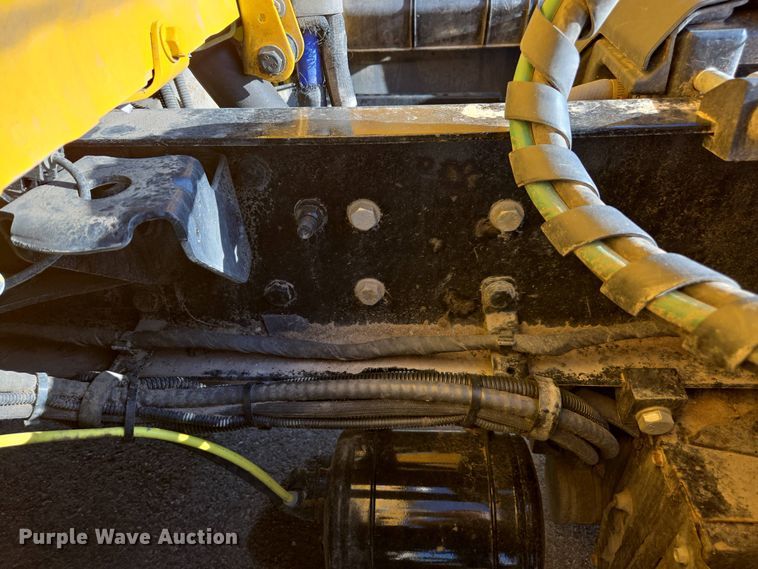 image for item FB9356 2024 Freightliner Cascadia semi truck