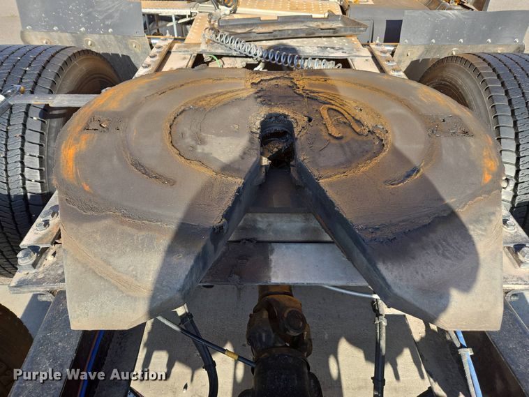 image for item FB9356 2024 Freightliner Cascadia semi truck