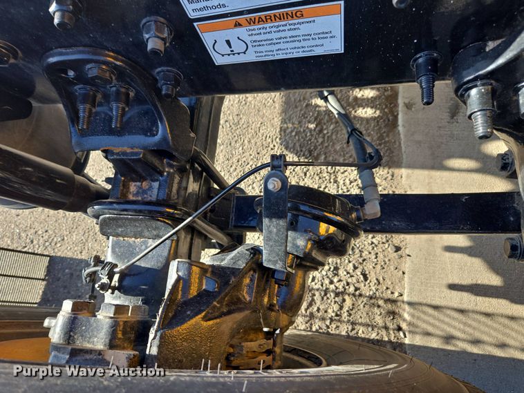 image for item FB9356 2024 Freightliner Cascadia semi truck