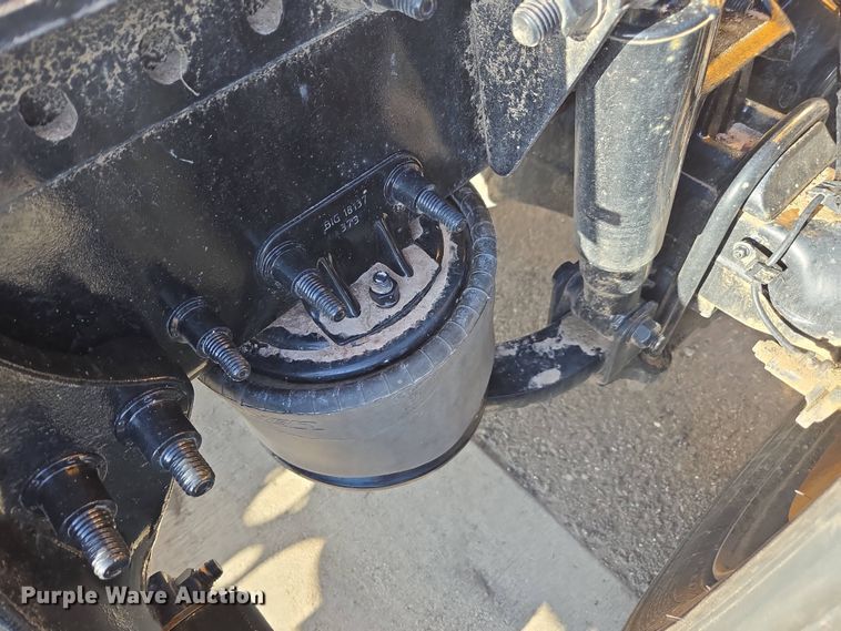 image for item FB9356 2024 Freightliner Cascadia semi truck