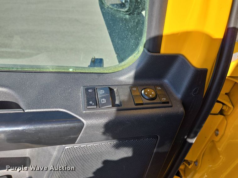 image for item FB9356 2024 Freightliner Cascadia semi truck