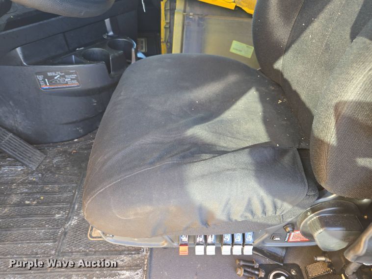 image for item FB9356 2024 Freightliner Cascadia semi truck