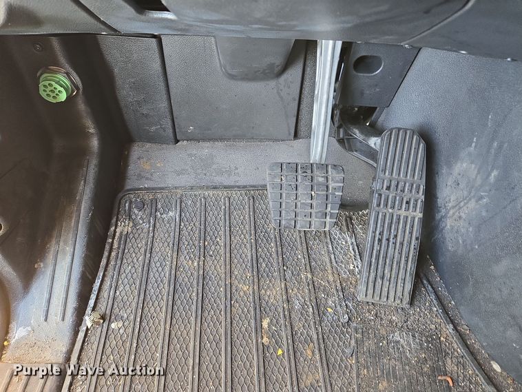 image for item FB9356 2024 Freightliner Cascadia semi truck