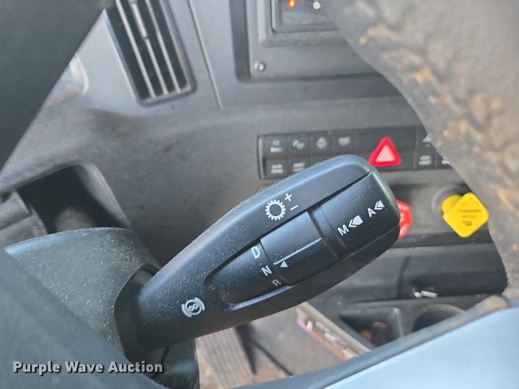 image for item FB9356 2024 Freightliner Cascadia semi truck