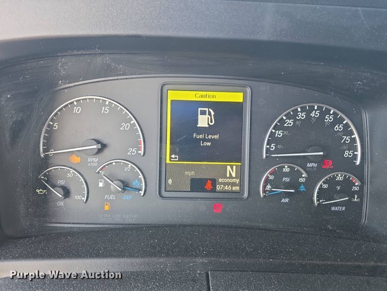 image for item FB9356 2024 Freightliner Cascadia semi truck