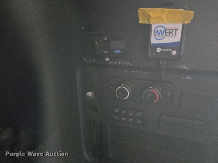 image for item FB9356 2024 Freightliner Cascadia semi truck