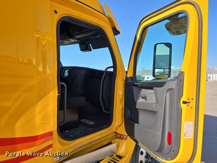 image for item FB9356 2024 Freightliner Cascadia semi truck