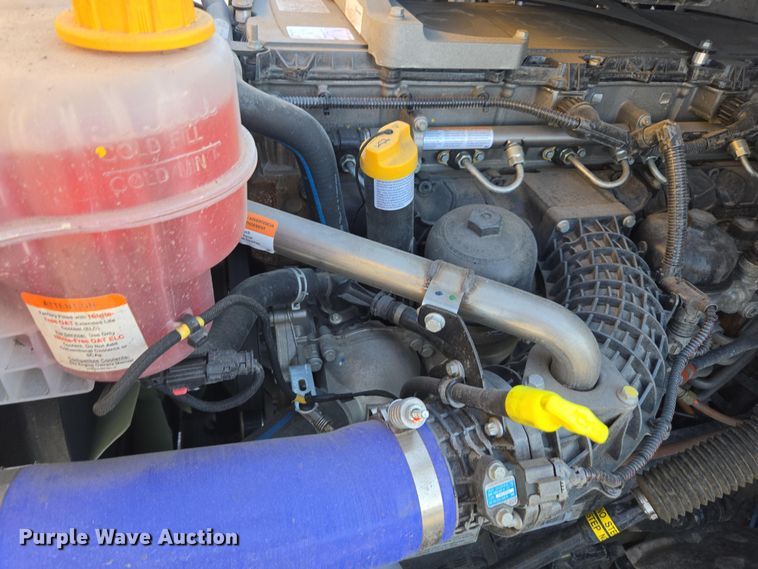 image for item FB9356 2024 Freightliner Cascadia semi truck