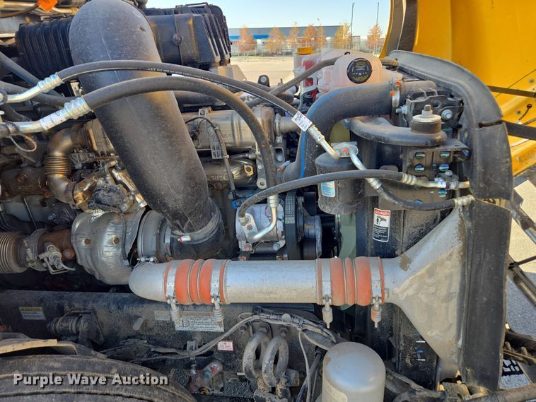 image for item FB9356 2024 Freightliner Cascadia semi truck