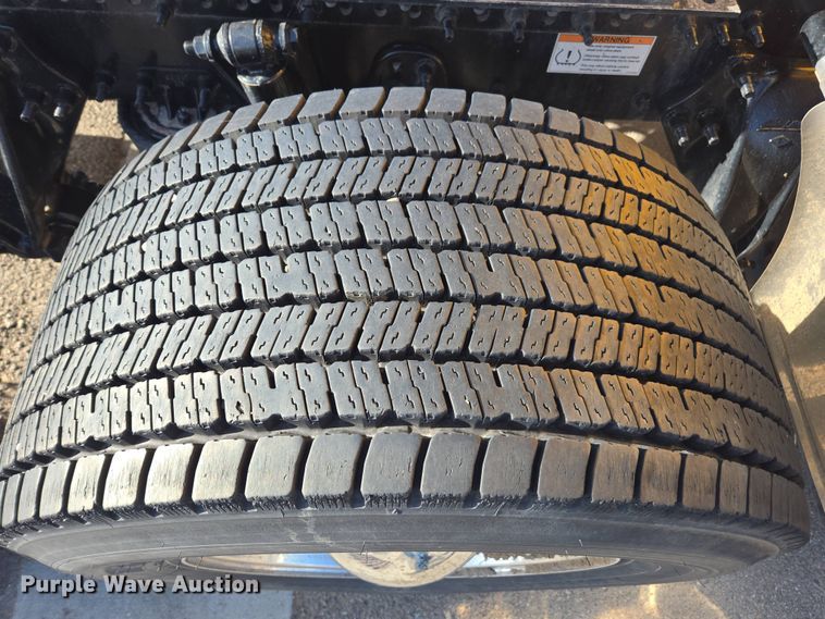 image for item FB9356 2024 Freightliner Cascadia semi truck