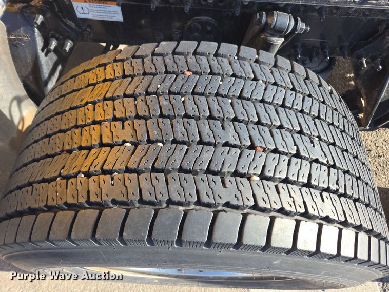 image for item FB9356 2024 Freightliner Cascadia semi truck