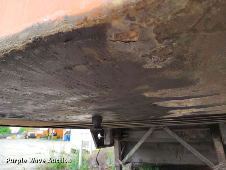 image for item IP9549 1987 Matlock MTET 48 87 dry van trailer