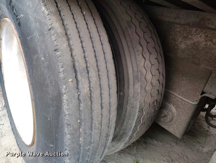 image for item IP9549 1987 Matlock MTET 48 87 dry van trailer