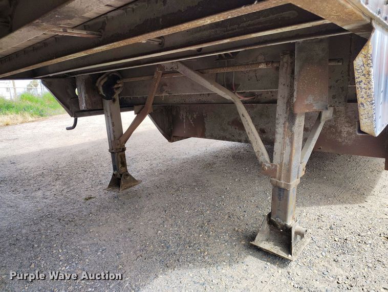 image for item IP9552 1988 Matlock MTET 48 88 dry van trailer