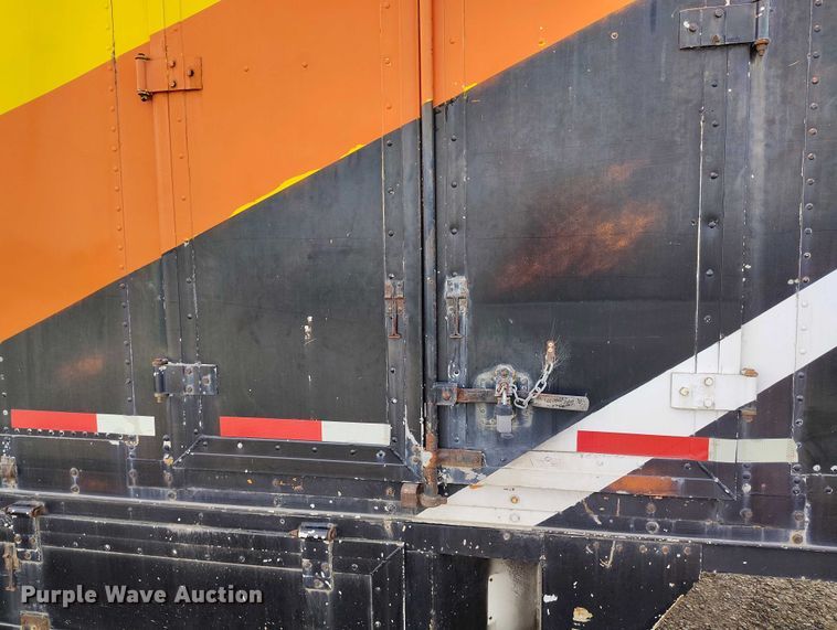 image for item IP9552 1988 Matlock MTET 48 88 dry van trailer