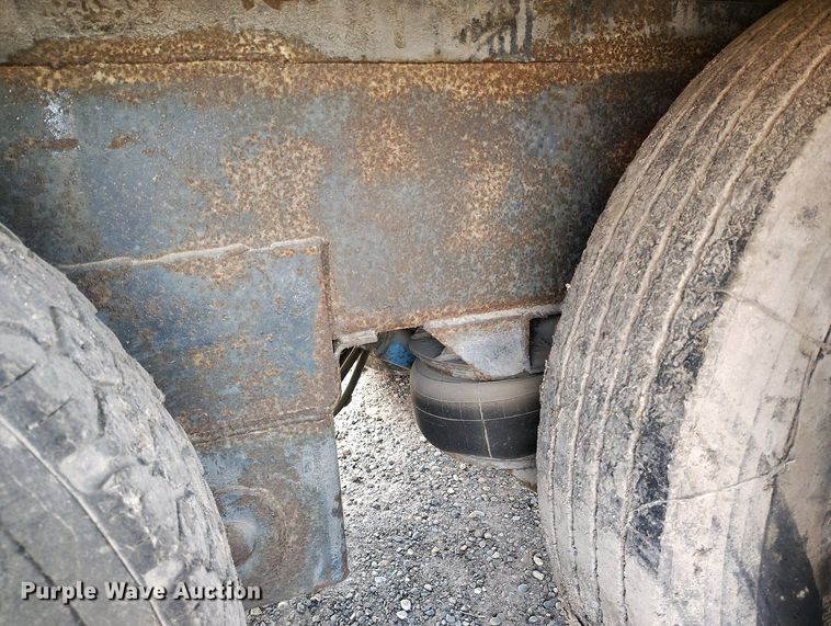 image for item IP9552 1988 Matlock MTET 48 88 dry van trailer