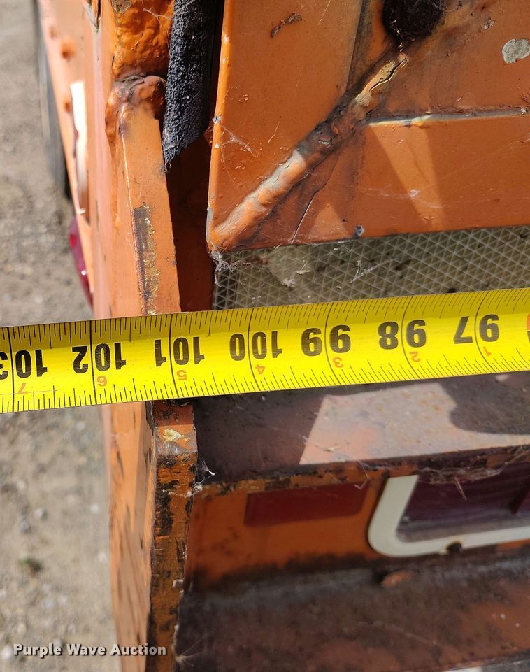 image for item IP9552 1988 Matlock MTET 48 88 dry van trailer