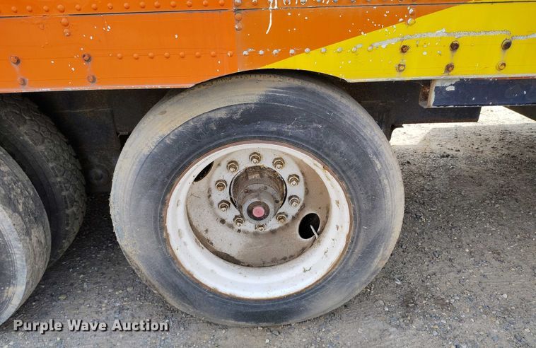 image for item IP9552 1988 Matlock MTET 48 88 dry van trailer