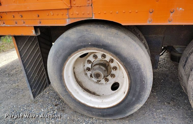 image for item IP9552 1988 Matlock MTET 48 88 dry van trailer