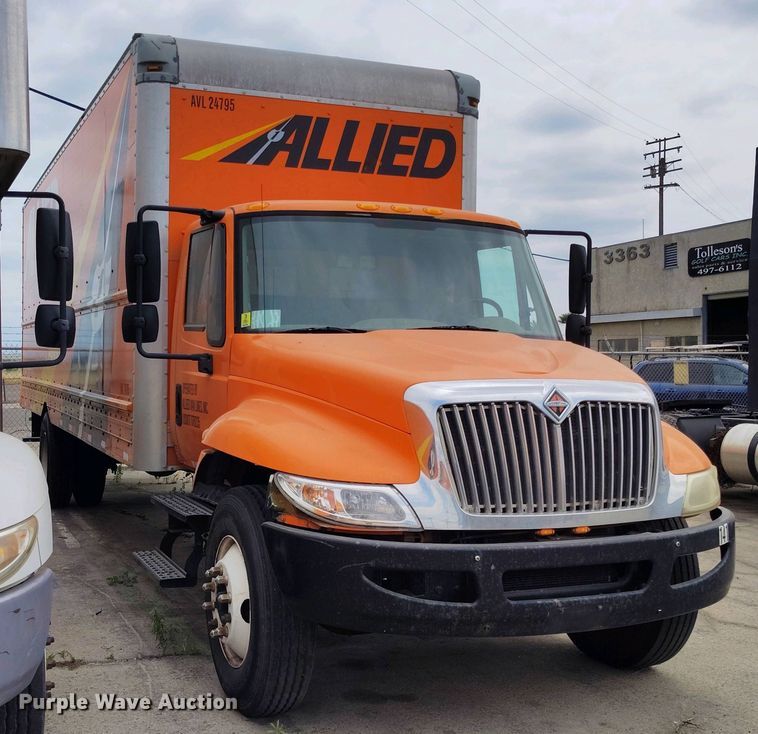 image for item IP9558 2012 International 4300 box truck