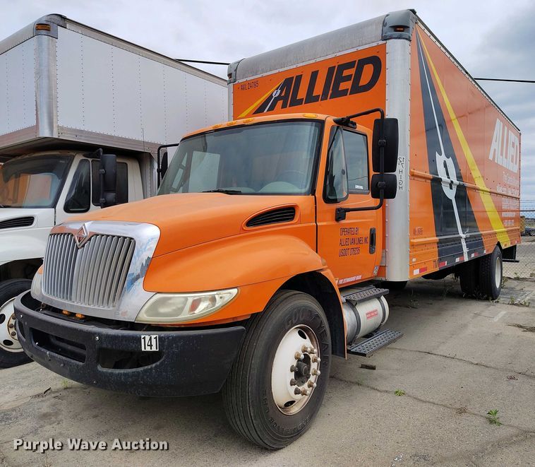 image for item IP9558 2012 International 4300 box truck