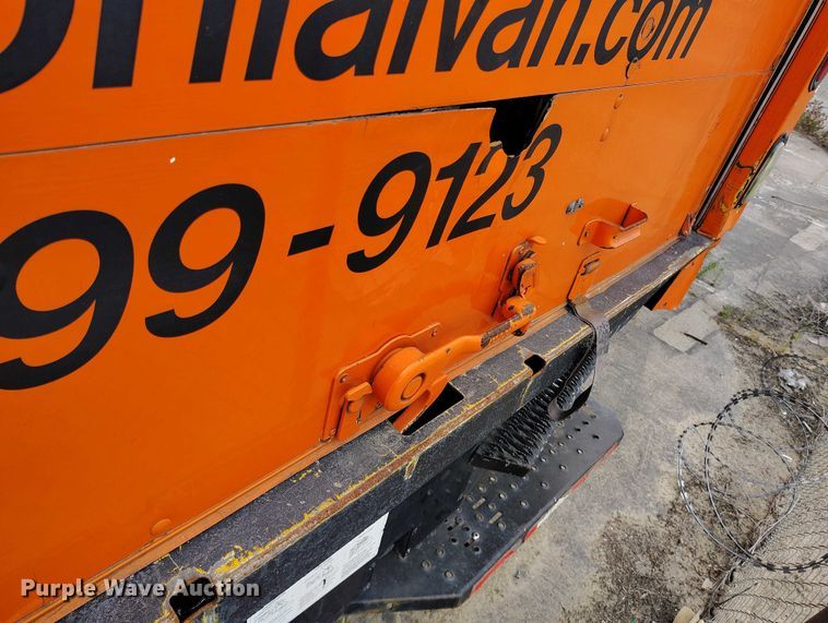 image for item IP9558 2012 International 4300 box truck