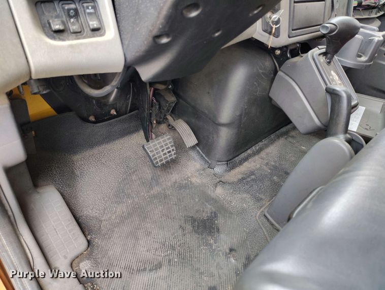 image for item IP9558 2012 International 4300 box truck