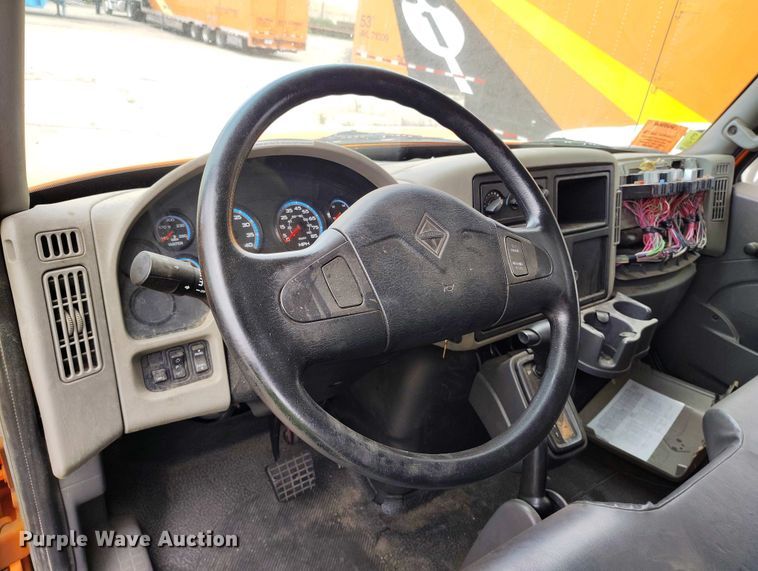 image for item IP9558 2012 International 4300 box truck