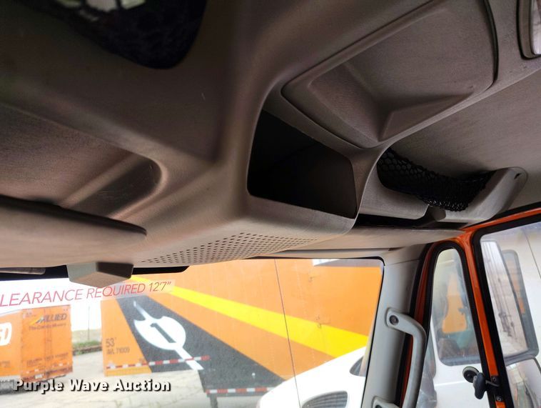 image for item IP9558 2012 International 4300 box truck