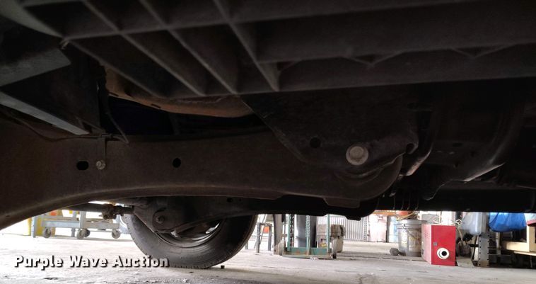 image for item IP9559 2005 Ford F550 Super Duty Crew Cab flatbed truck