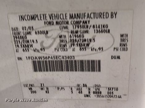 image for item IP9559 2005 Ford F550 Super Duty Crew Cab flatbed truck