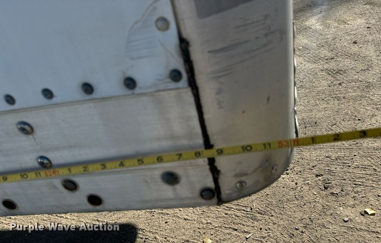 image for item LH9309 2009 Utility  4000D-X dry van trailer