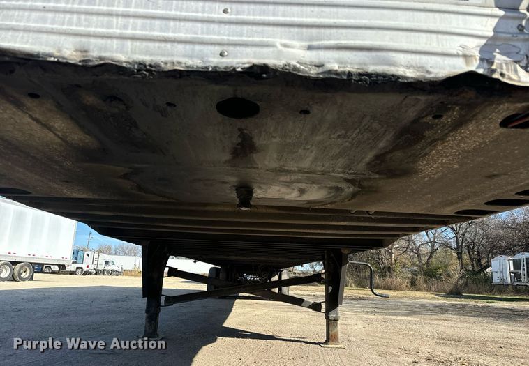 image for item LH9309 2009 Utility  4000D-X dry van trailer