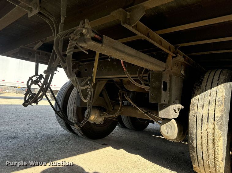 image for item LH9309 2009 Utility  4000D-X dry van trailer