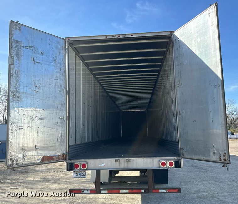 image for item LH9309 2009 Utility  4000D-X dry van trailer