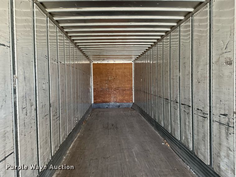 image for item LH9309 2009 Utility  4000D-X dry van trailer